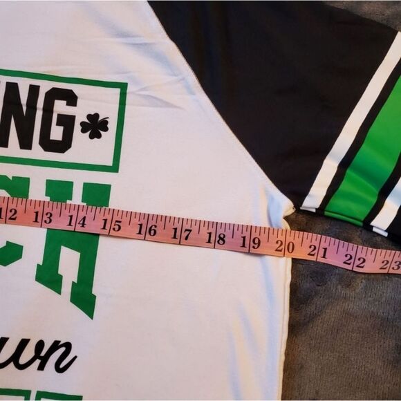 NWOT Rare Women's St. Patrick's Day T-Shirt Size L. - Picture 4 of 5